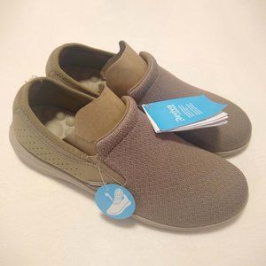 Reviva Crocs Tan Mens size 11 New